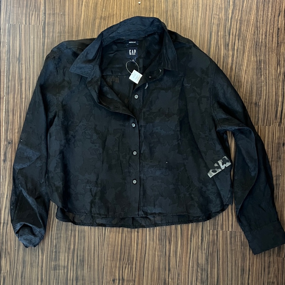 NWT GAP Black Patterned Blouse